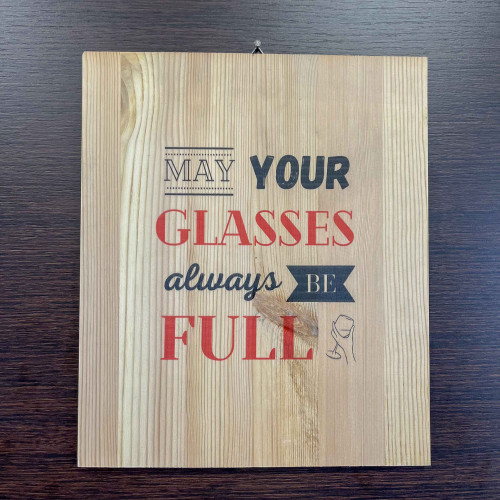 Stampa su legno con frase vino