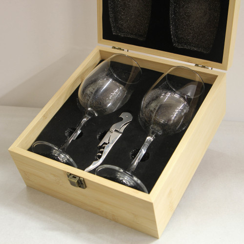 CONFEZIONE REGALO IN BAMBOO CON CALICI E CAVATAPPI