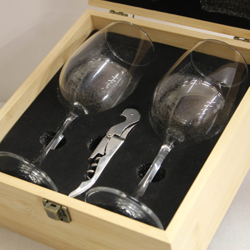 CONFEZIONE REGALO IN BAMBOO CON CALICI E CAVATAPPI
