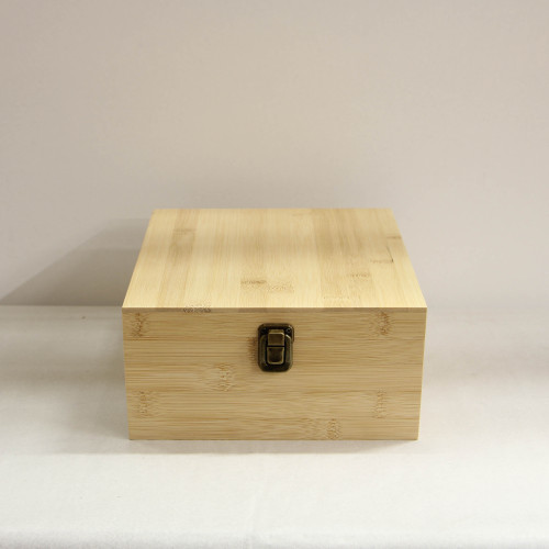 CONFEZIONE REGALO IN BAMBOO CON CALICI E CAVATAPPI