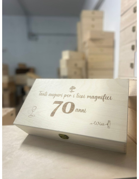 CONFEZIONE REGALO VINO CON CALICE PERSONALIZZATO E POSTO PER BOTTIGLIA